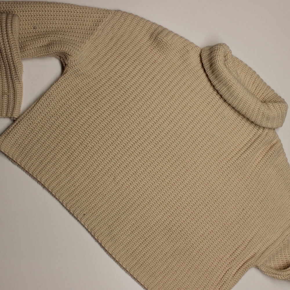 Turtleneck Cropped Sweater